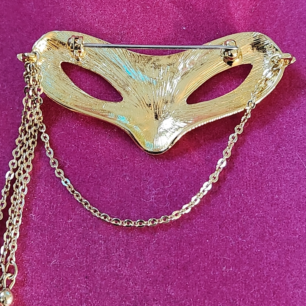 MASQUERADE BALL MASK PIN ~ GOLD TONE ~ VINTAGE ~ - Picture 4 of 5